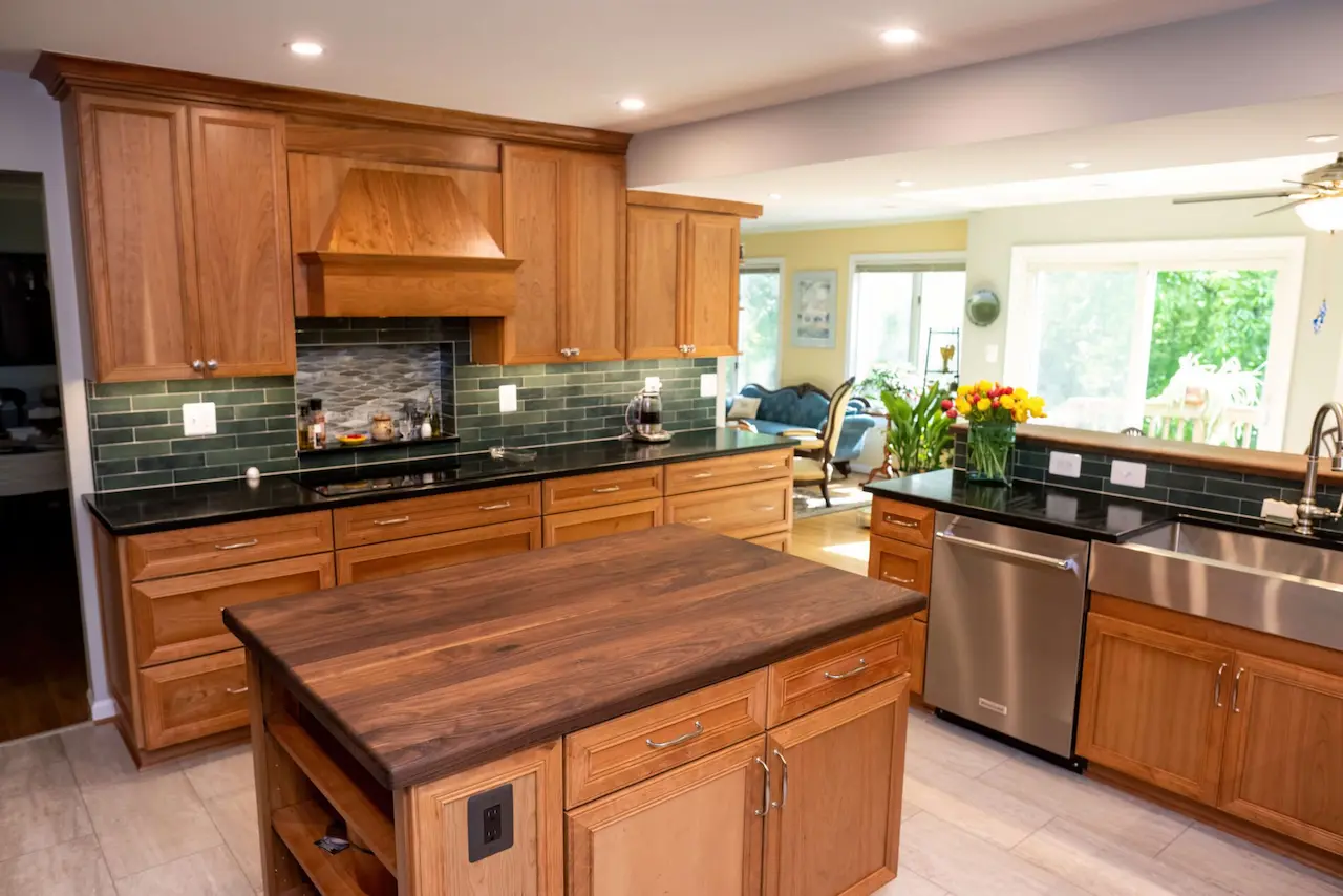 How Much Do Kitchen Cabinets Cost in Virginia? Material and Style Comparison